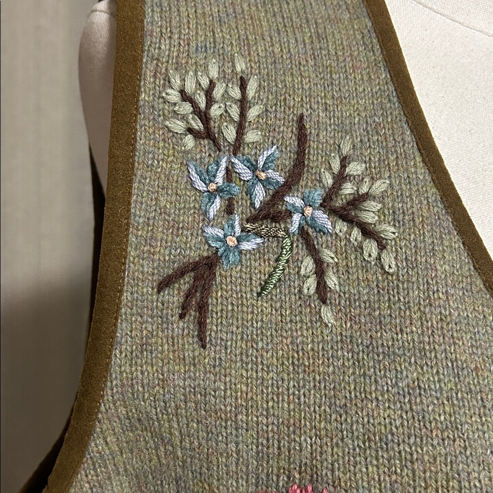 Vintage Susan Bristol hand embroidered floral wool sweater vest size 1 W - Picture 6 of 17
